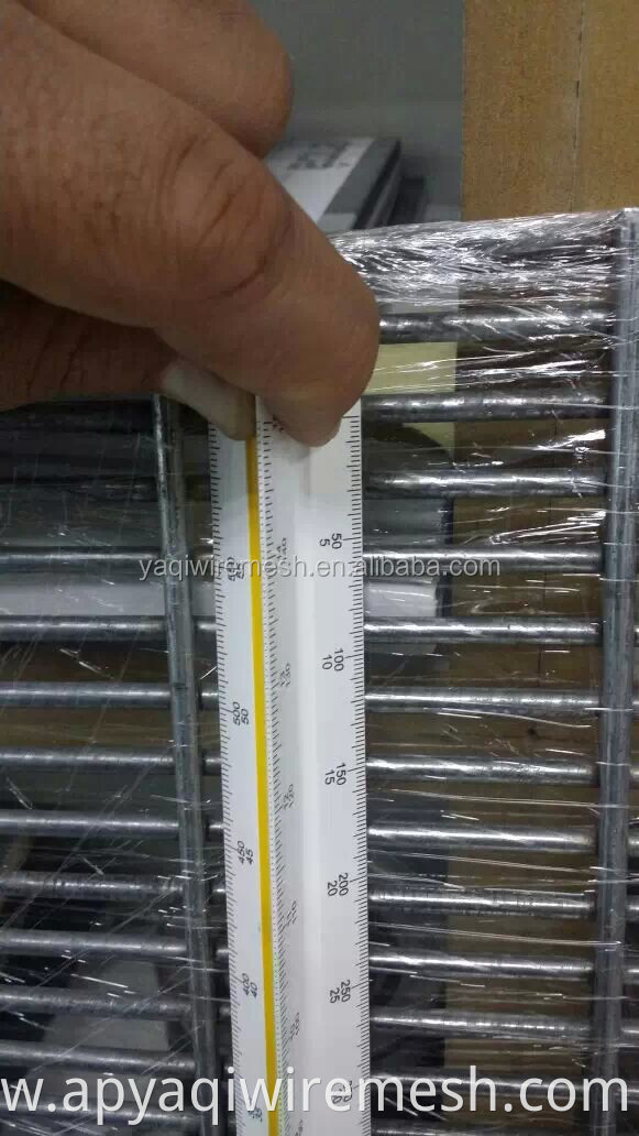 76.2mm*12.7mm anti-climb galvanized/pvc coated welded mesh fence used in army